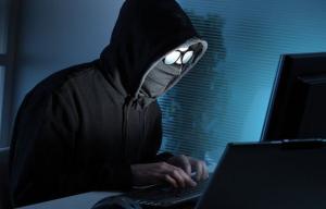 پیگیری برای دستگیری عامل حمله «کفتار سایبری» به کسب و کارها،نمایشگر جیبی